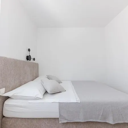 Antico 公寓 特罗吉尔